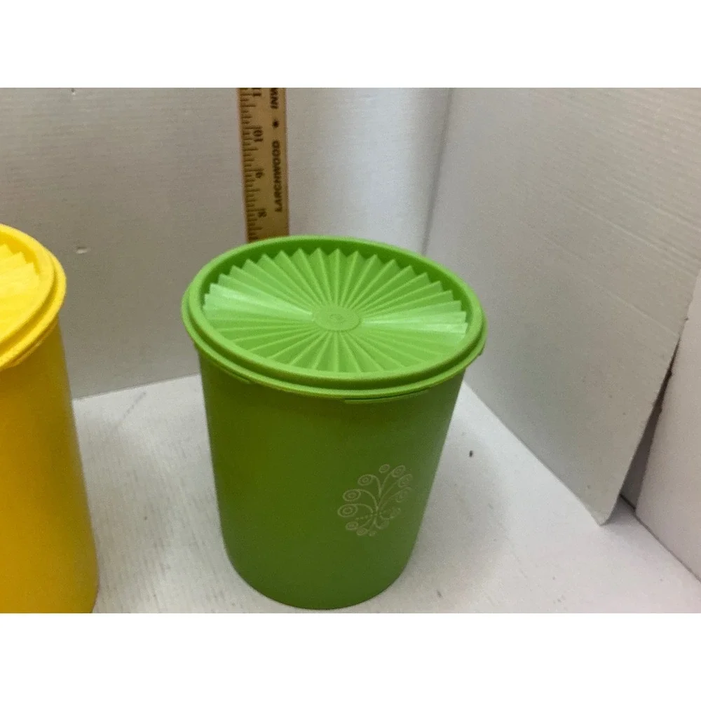 Tupperware preowned these